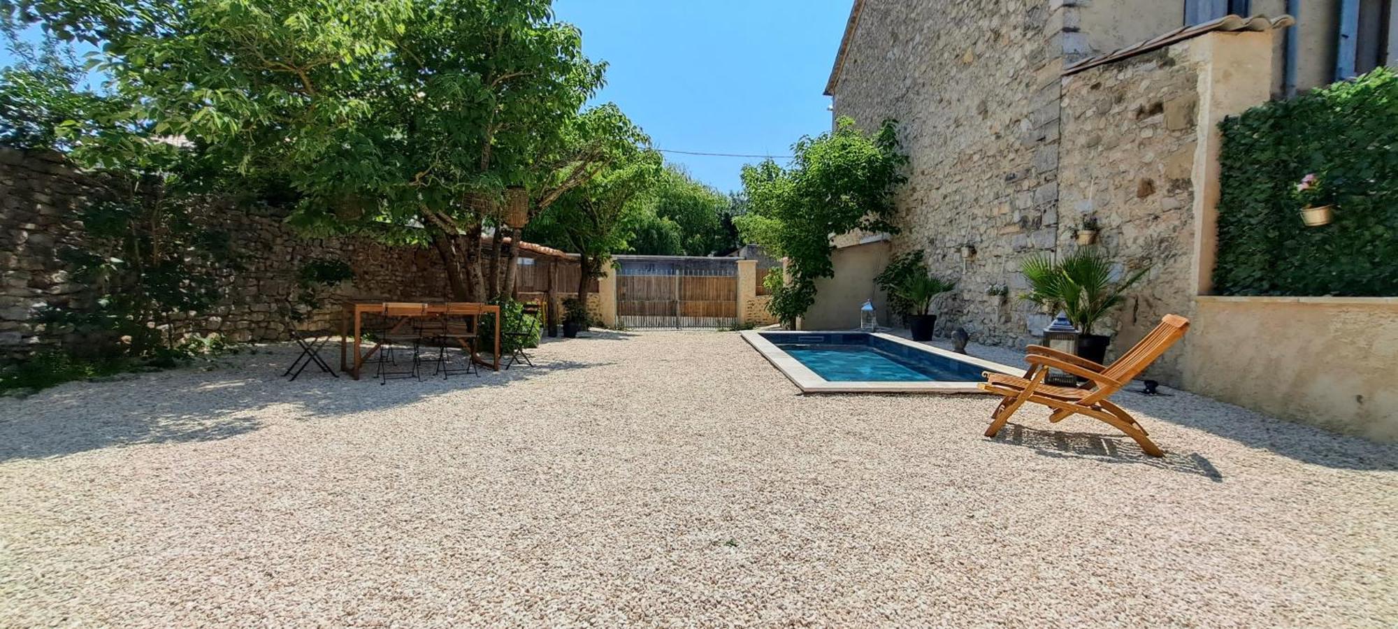 Mazet En Provence Pour 4, Piscine Chauffee Privee, Jardin Clos Prive, Barbecue, Chiens Admis Sainte-Jalle Екстериор снимка